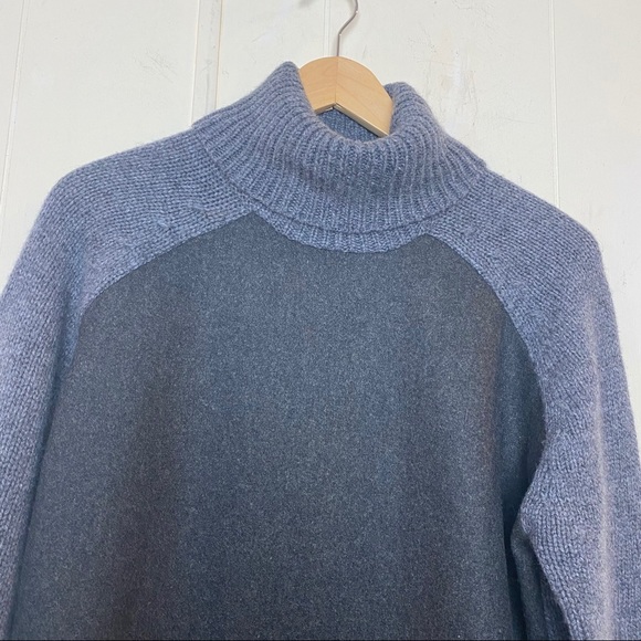 French Connection Grey Color Block Turtleneck Women’s Size Small - Picture 2 of 5